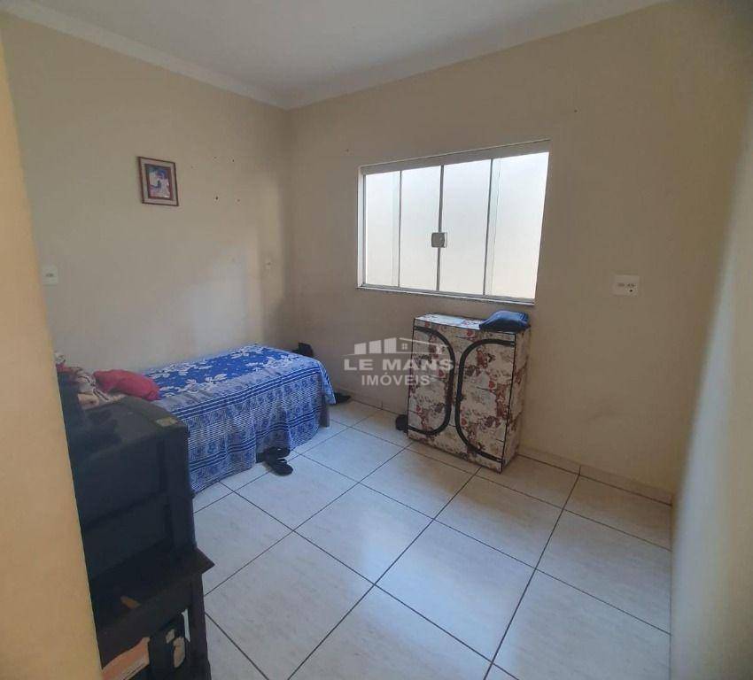 Casa à venda com 3 quartos, 174m² - Foto 11