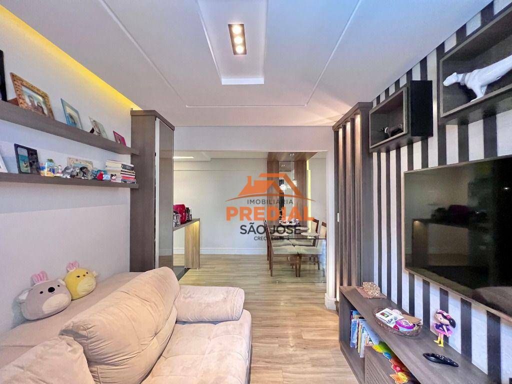 Apartamento à venda com 2 quartos, 75m² - Foto 4