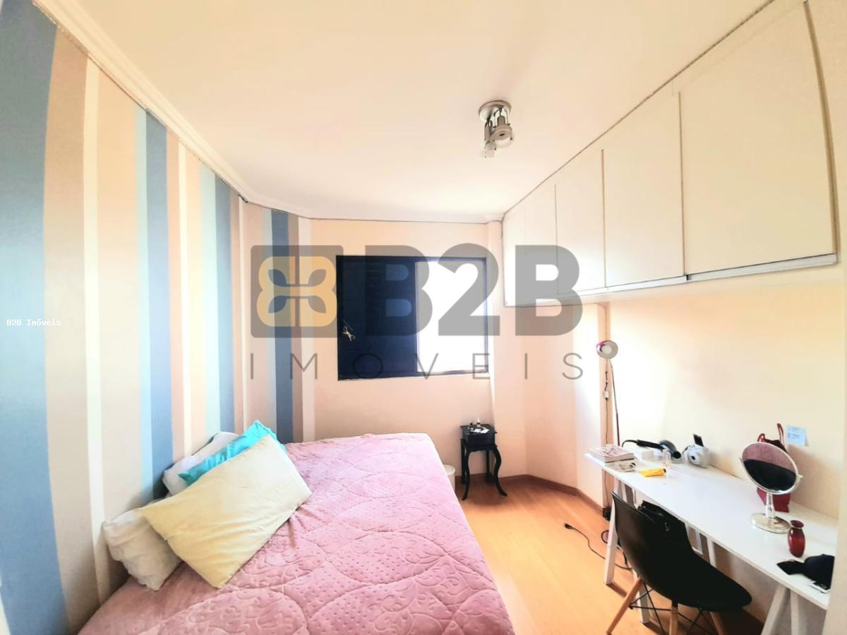 Apartamento à venda com 2 quartos, 70m² - Foto 4