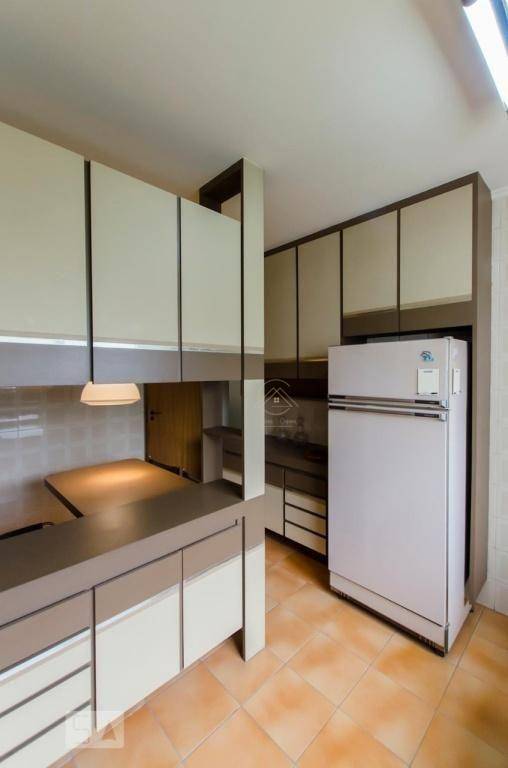 Apartamento à venda com 4 quartos, 140m² - Foto 10