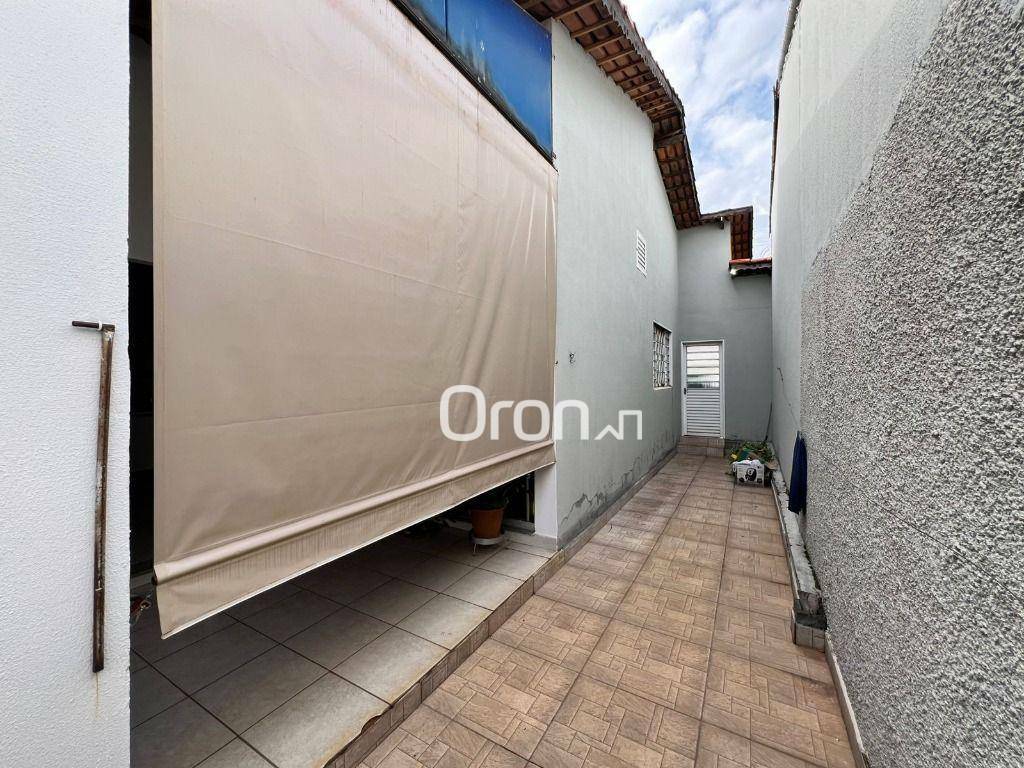 Casa à venda com 3 quartos, 110m² - Foto 11