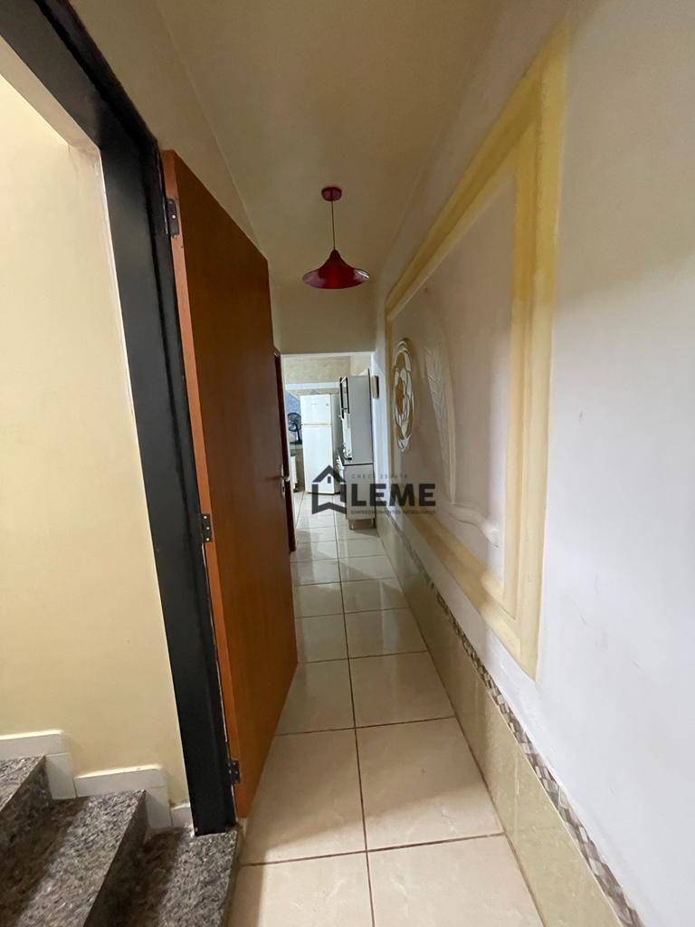 Casa à venda com 2 quartos, 198m² - Foto 4