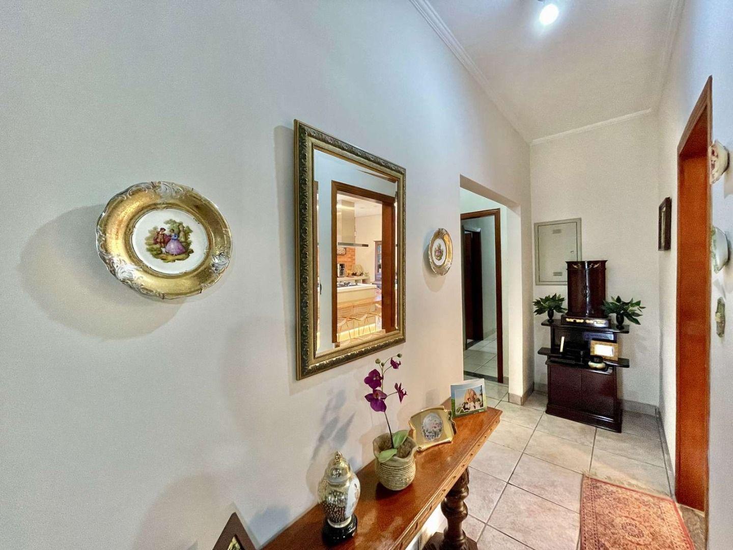 Casa para alugar com 3 quartos, 321m² - Foto 5