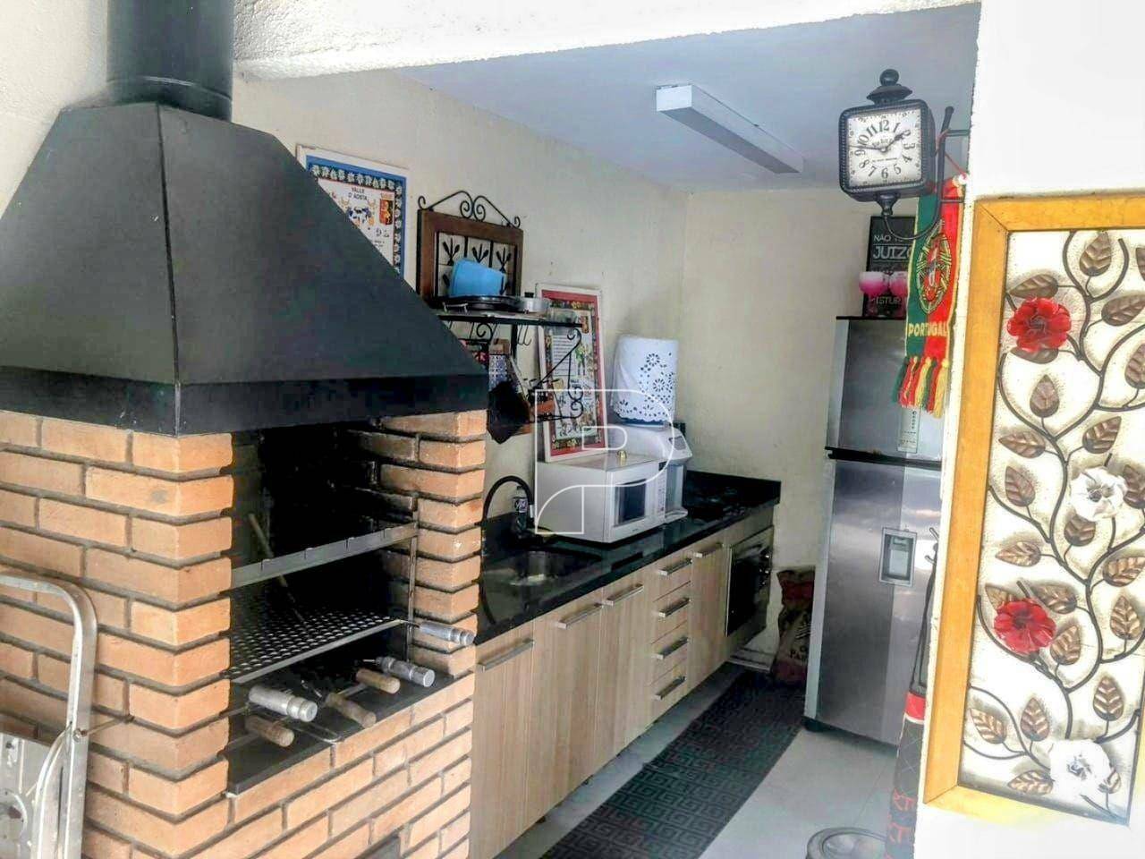 Casa de Condomínio à venda e aluguel com 3 quartos, 232m² - Foto 13