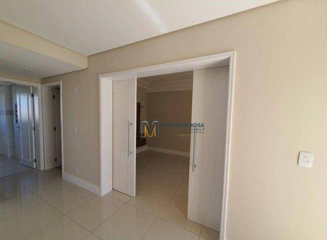 Apartamento para alugar com 3 quartos, 180m² - Foto 4