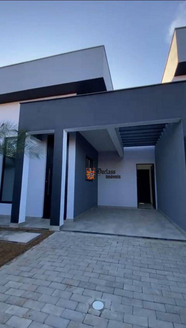 Casa à venda com 3 quartos, 94m² - Foto 1