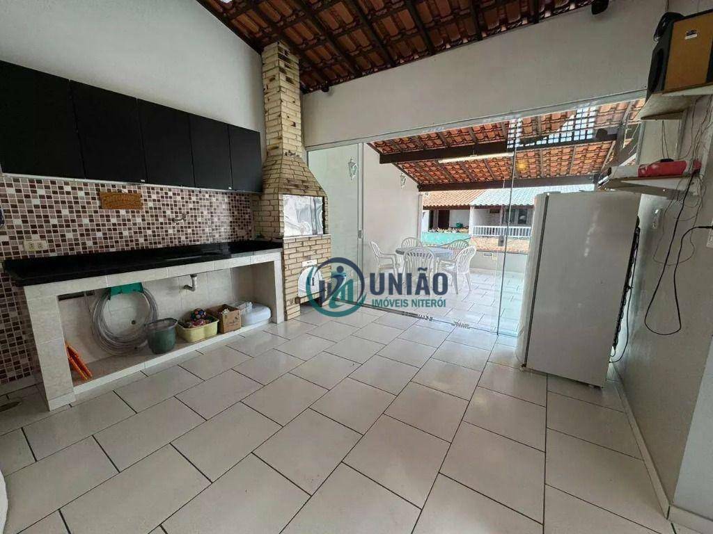 Casa à venda com 3 quartos, 140m² - Foto 1