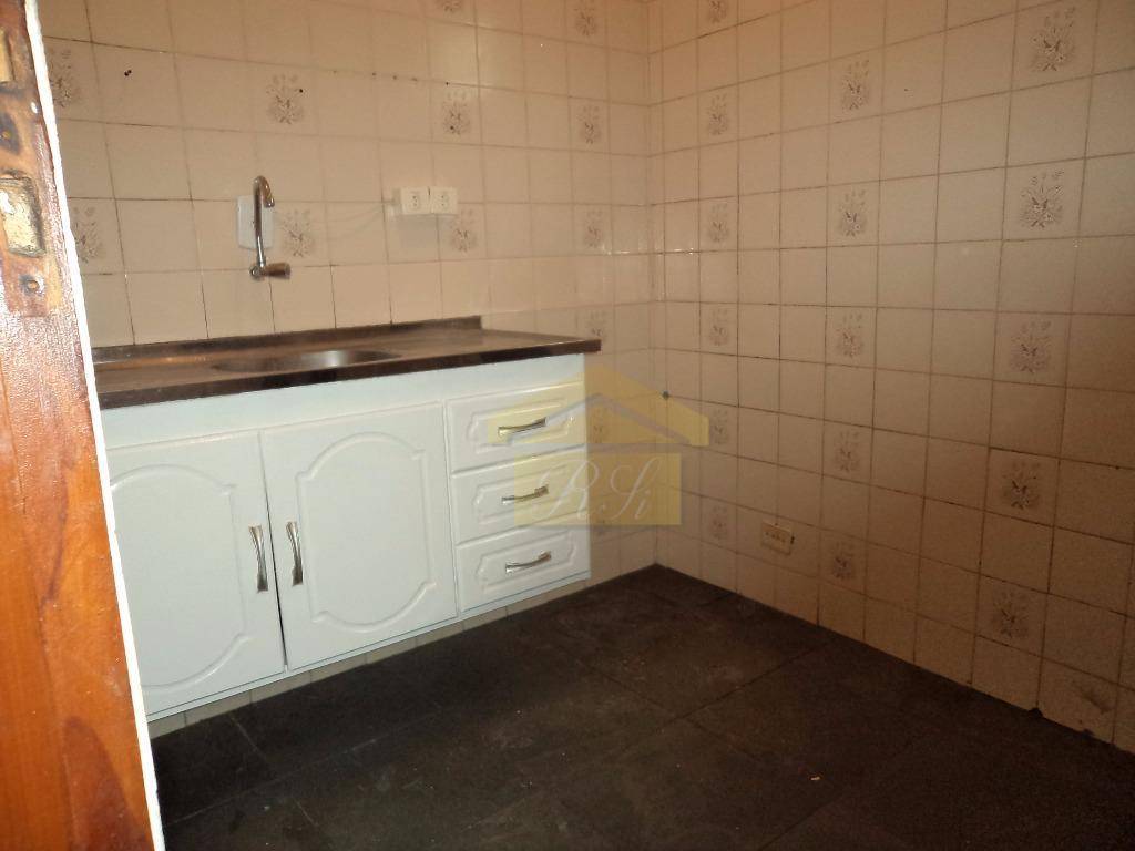 Casa à venda com 2 quartos, 150m² - Foto 14