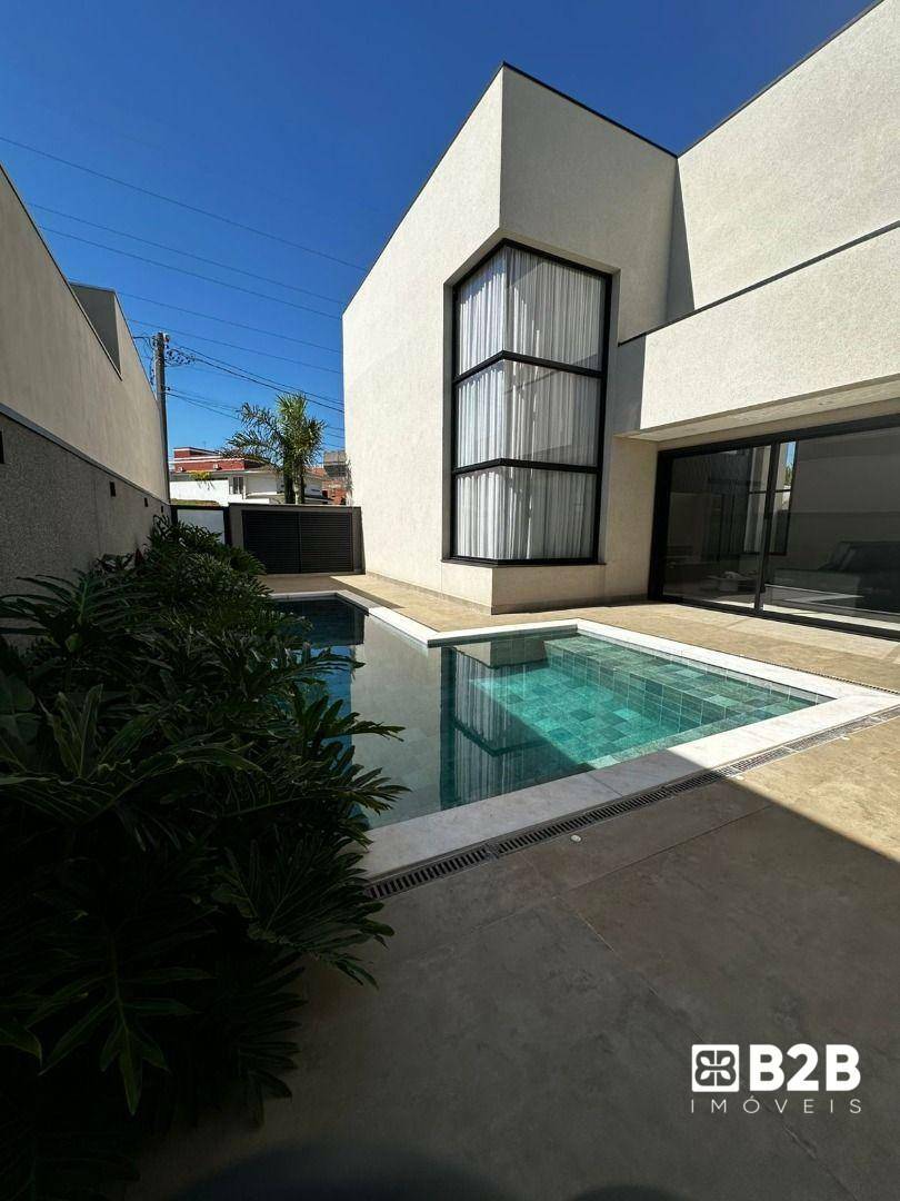 Casa de Condomínio à venda com 3 quartos, 290m² - Foto 1