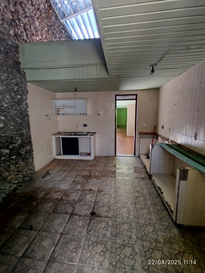 Casa para alugar com 5 quartos, 200m² - Foto 25