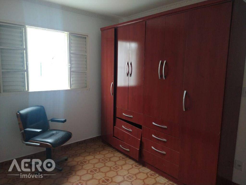 Casa para alugar com 3 quartos, 210m² - Foto 18