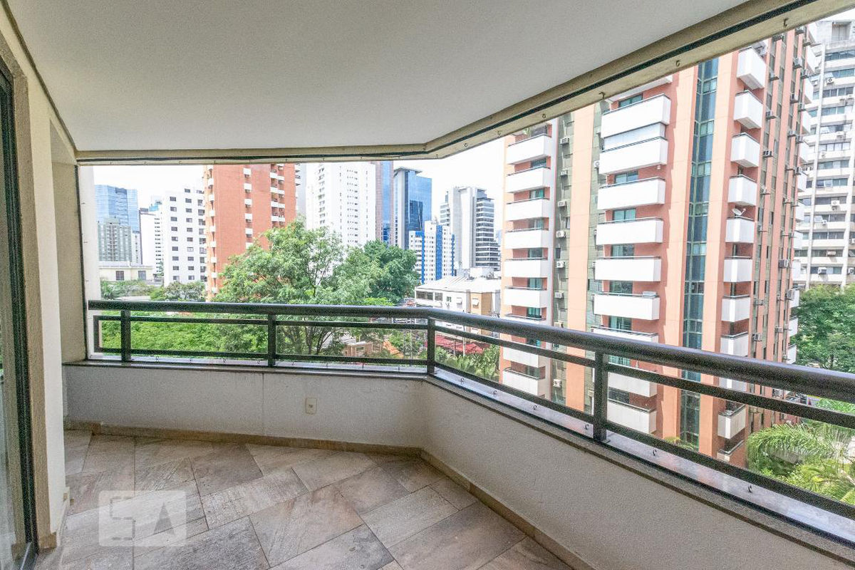 Apartamento à venda com 3 quartos, 150m² - Foto 8