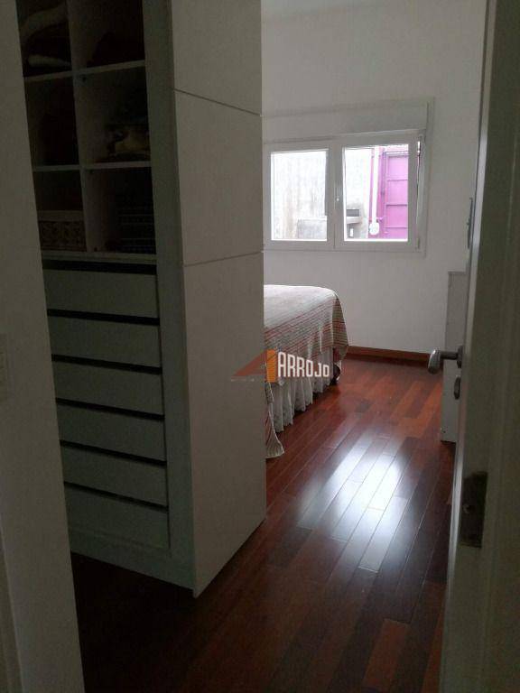 Casa à venda com 3 quartos, 220m² - Foto 13