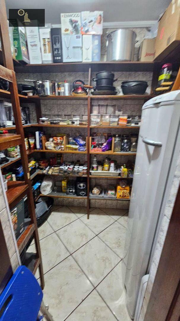 Casa de Condomínio à venda e aluguel com 4 quartos, 600m² - Foto 12