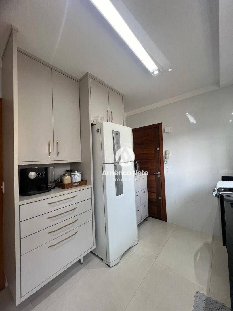 Apartamento à venda com 3 quartos, 114m² - Foto 8