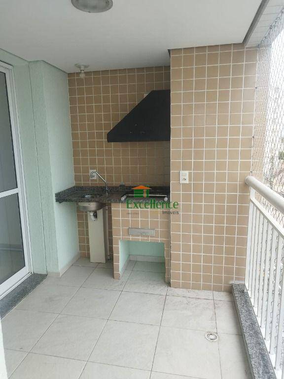 Apartamento para alugar com 3 quartos, 82m² - Foto 2