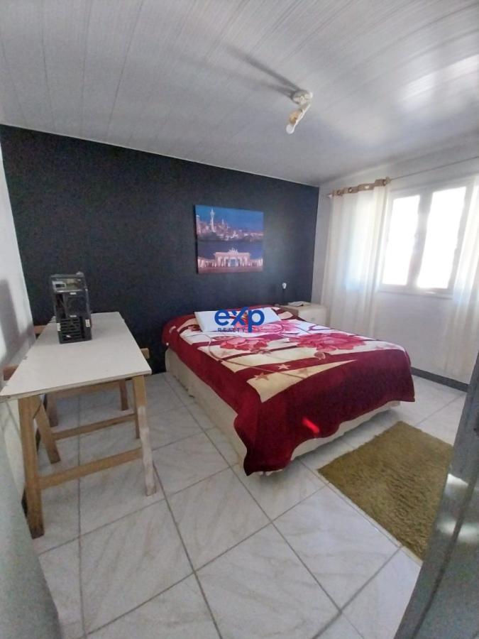 Casa à venda com 5 quartos, 140m² - Foto 20