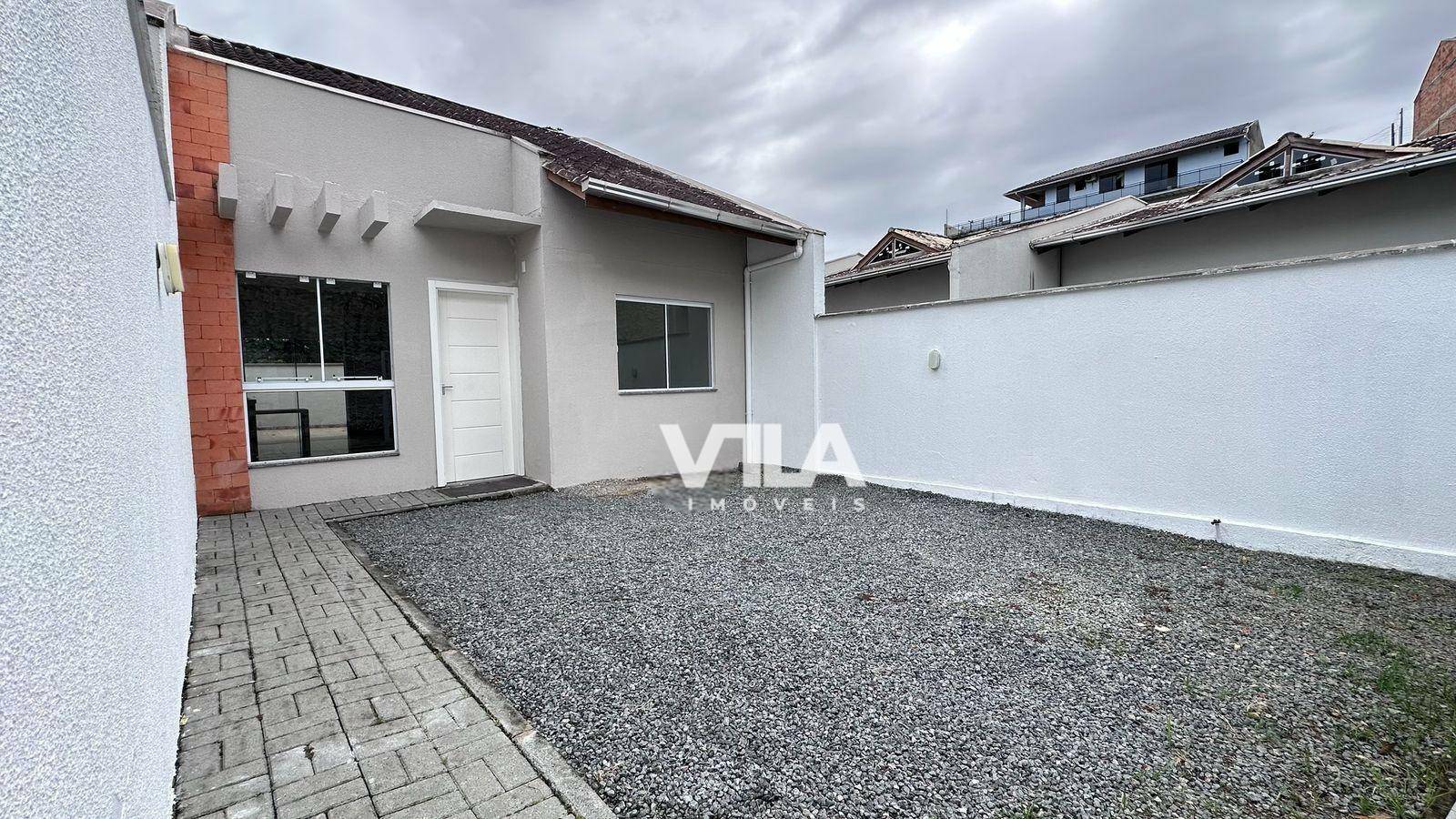 Casa à venda com 2 quartos, 58m² - Foto 1