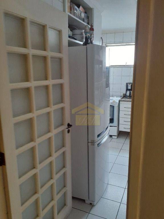 Apartamento à venda com 2 quartos, 70m² - Foto 5