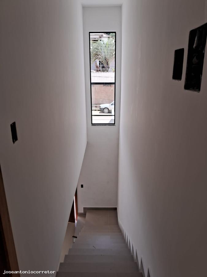 Casa à venda com 2 quartos, 125m² - Foto 13