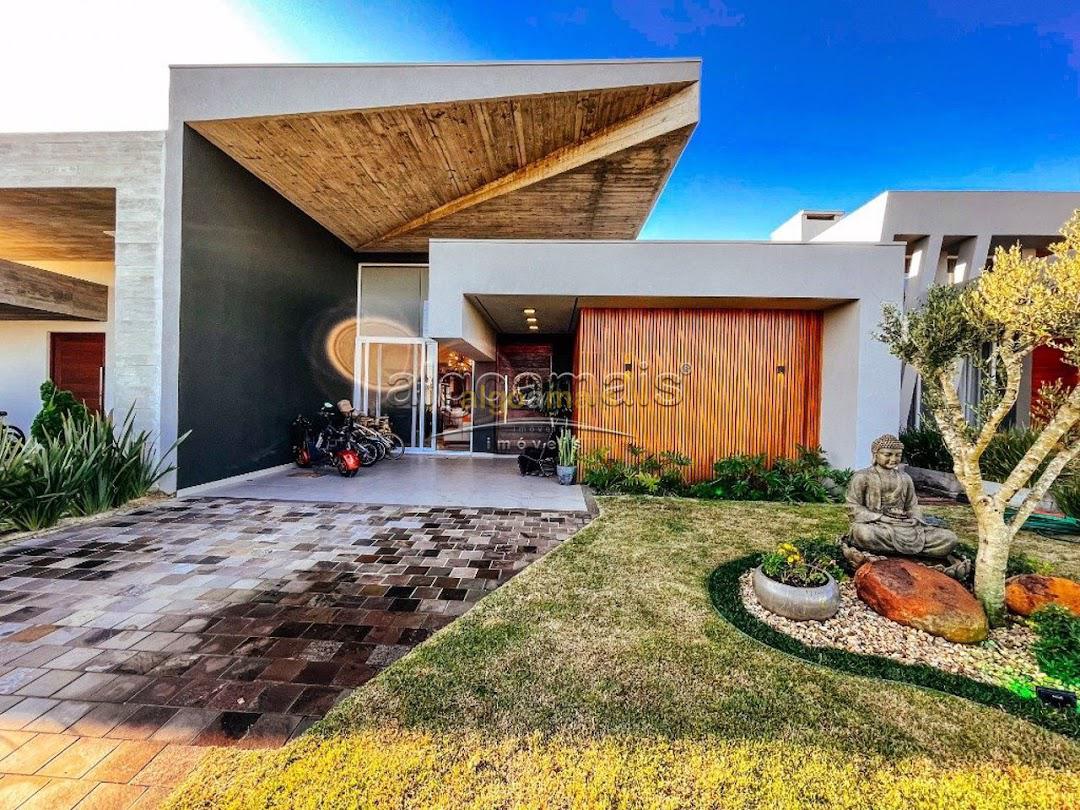 Casa à venda com 4 quartos, 187m² - Foto 1
