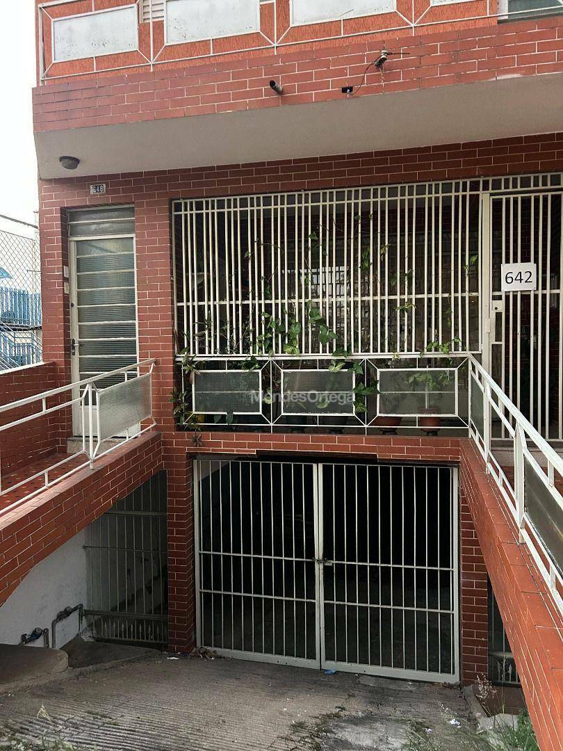 Casa à venda e aluguel com 3 quartos, 149m² - Foto 2