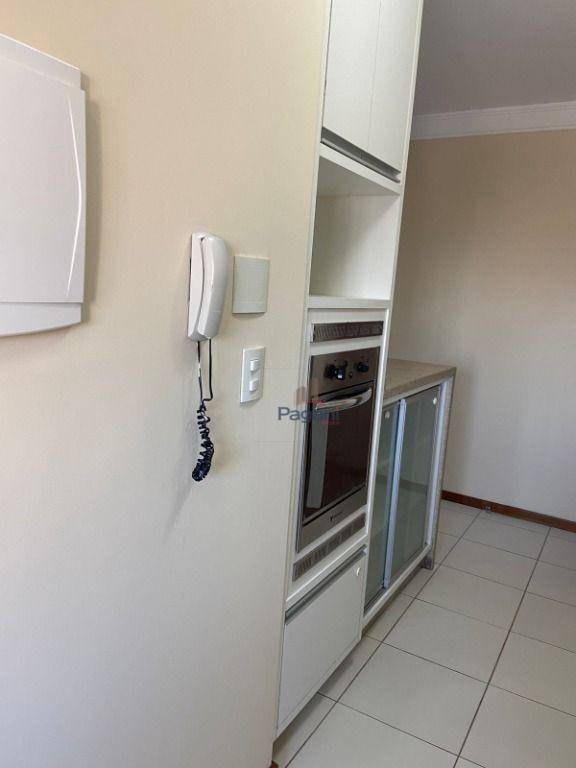 Apartamento à venda com 2 quartos, 75m² - Foto 4