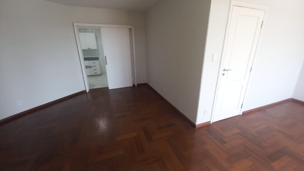 Apartamento à venda com 3 quartos, 126m² - Foto 3