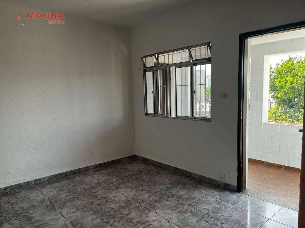 Casa para alugar com 1 quarto, 50m² - Foto 1