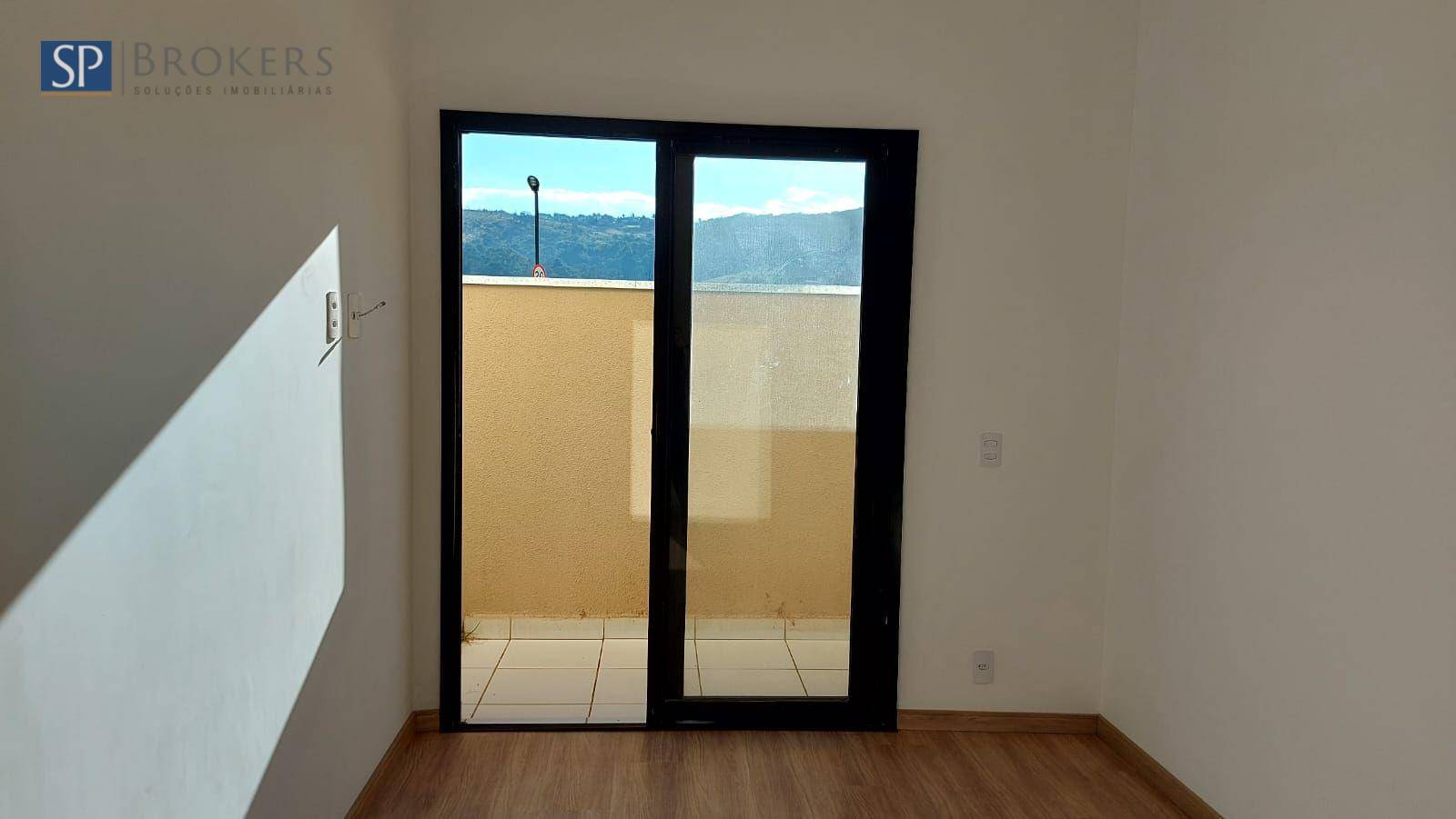 Apartamento à venda com 2 quartos, 72m² - Foto 2