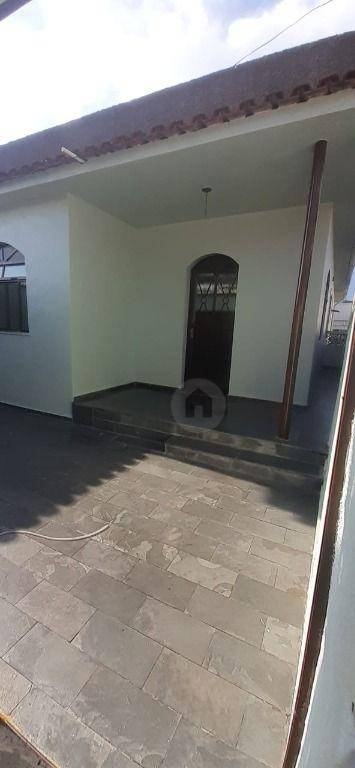 Casa para alugar com 3 quartos, 100m² - Foto 7