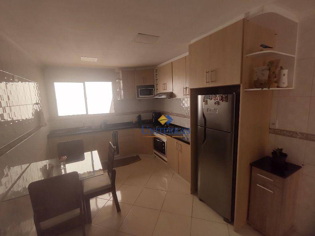 Casa à venda com 3 quartos, 235m² - Foto 13