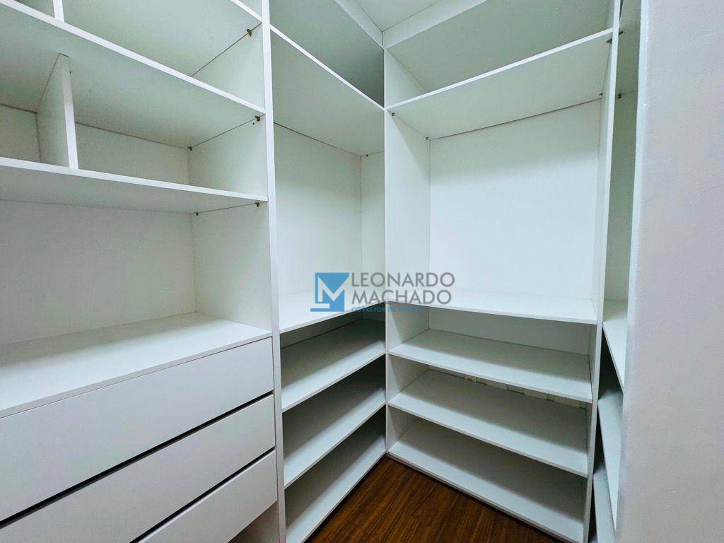 Apartamento à venda com 3 quartos, 220m² - Foto 22