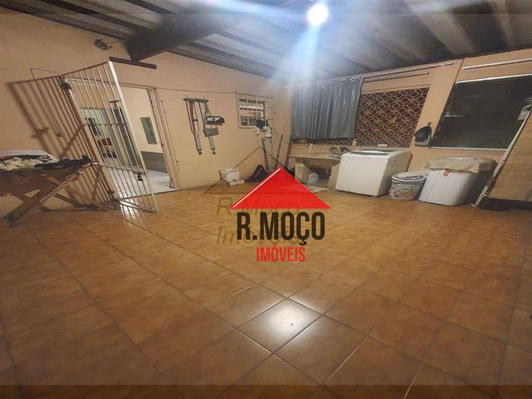 Sobrado à venda com 2 quartos, 300m² - Foto 18