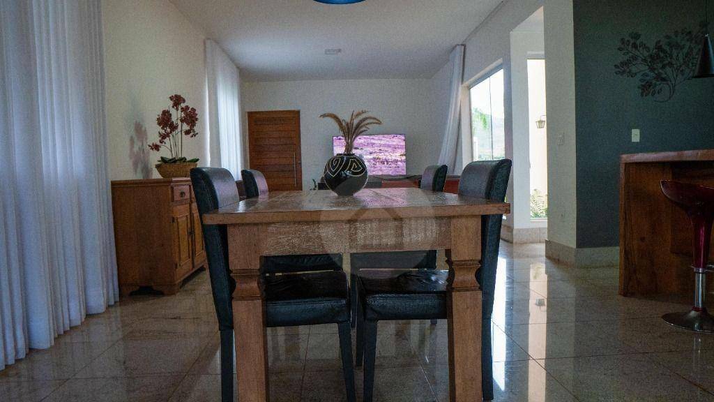 Casa à venda com 4 quartos, 250m² - Foto 24