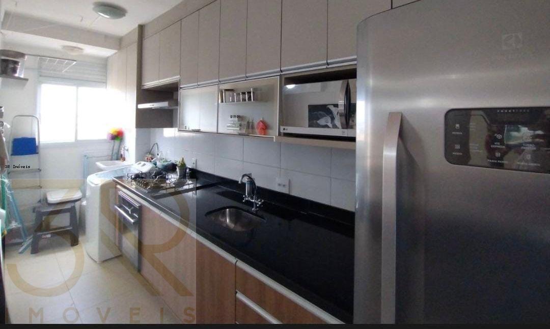 Apartamento à venda com 2 quartos, 64m² - Foto 1