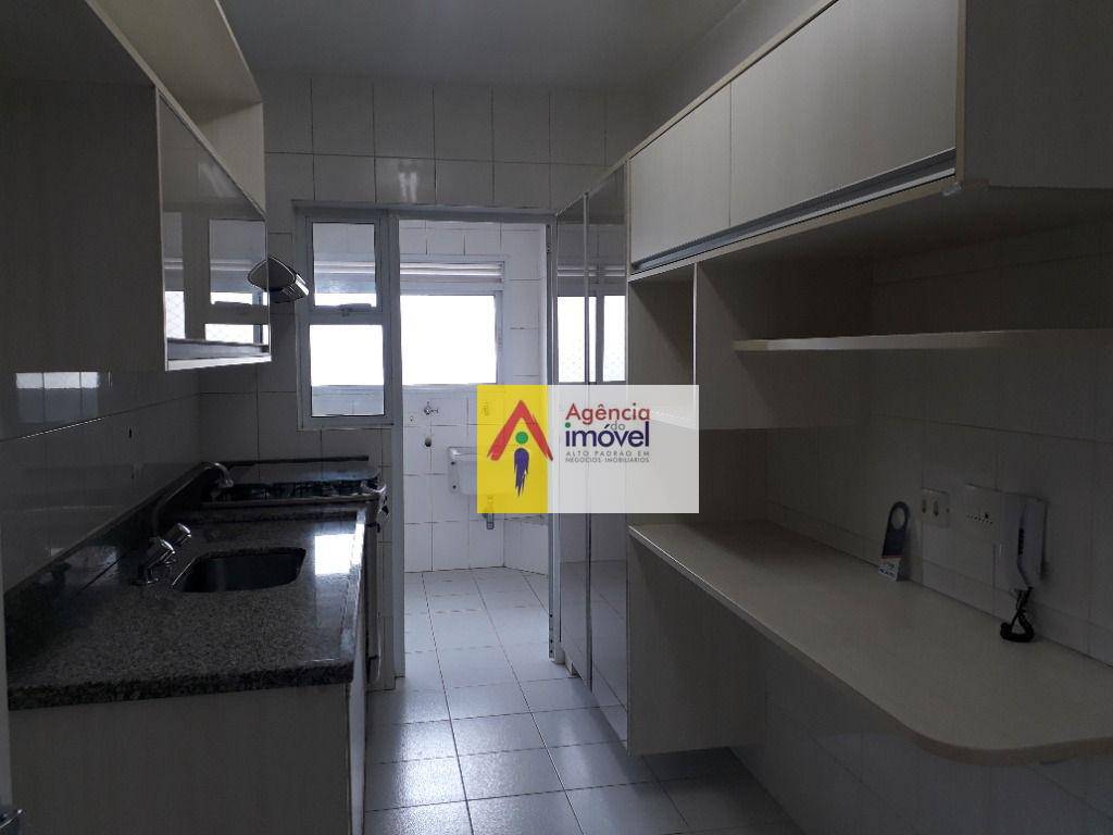 Apartamento à venda com 3 quartos, 86m² - Foto 1