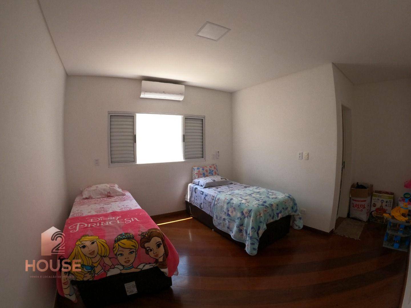 Casa de Condomínio à venda e aluguel com 4 quartos, 300m² - Foto 12