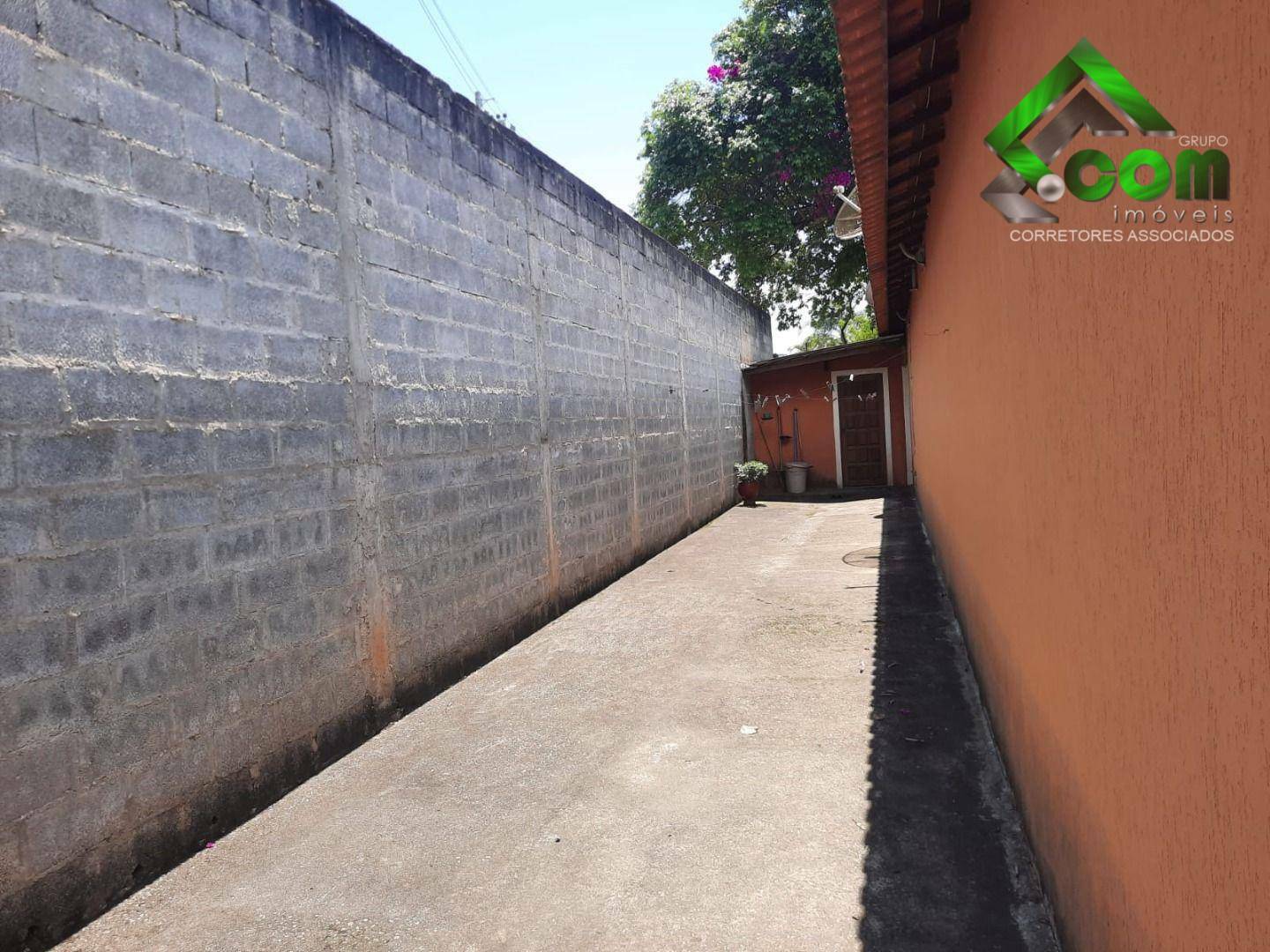 Chácara à venda com 3 quartos, 240m² - Foto 32