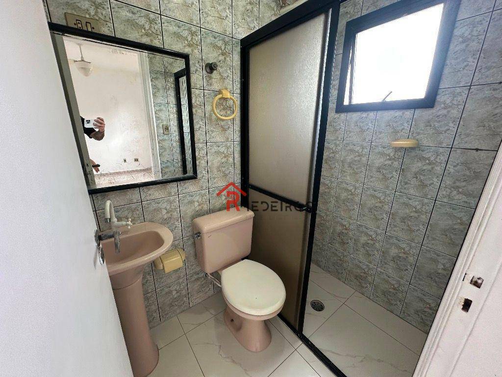 Apartamento à venda com 2 quartos, 75m² - Foto 17