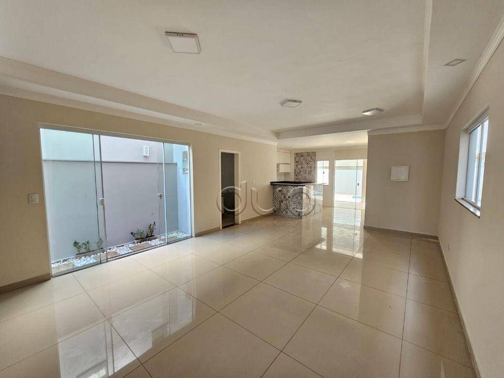 Casa de Condomínio para alugar com 3 quartos, 220m² - Foto 1