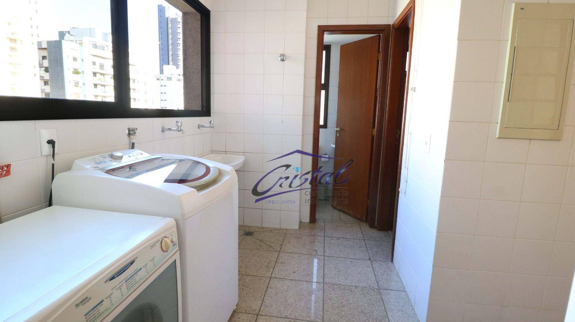 Apartamento à venda com 4 quartos, 226m² - Foto 37