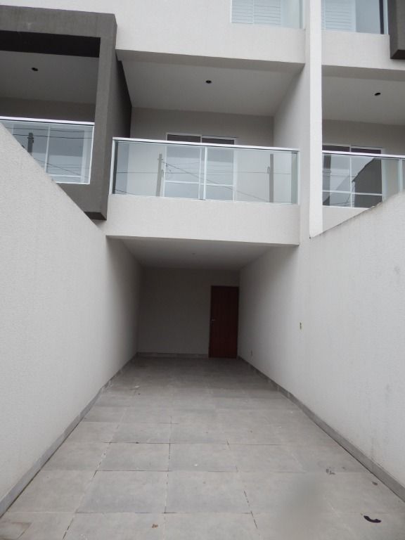 Sobrado à venda com 3 quartos, 120m² - Foto 2