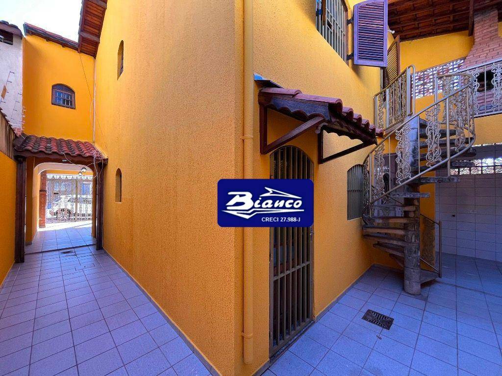 Sobrado à venda com 3 quartos, 194m² - Foto 8