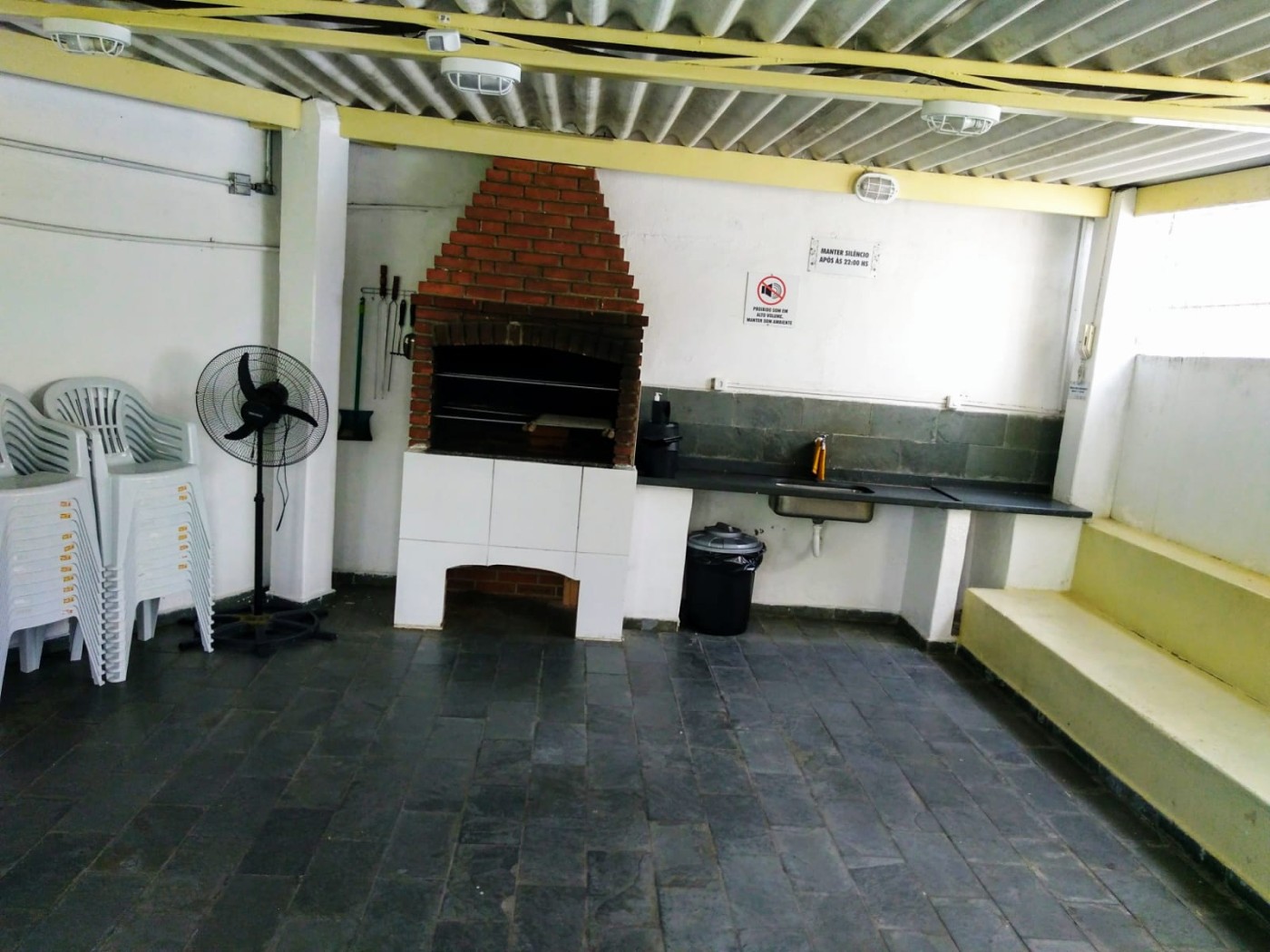 Apartamento para alugar com 2 quartos, 75m² - Foto 19