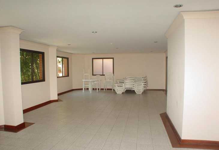 Apartamento à venda com 3 quartos, 140m² - Foto 2