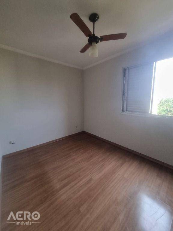 Apartamento à venda com 2 quartos, 60m² - Foto 5