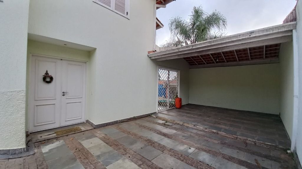 Casa de Condomínio à venda com 4 quartos, 350m² - Foto 33