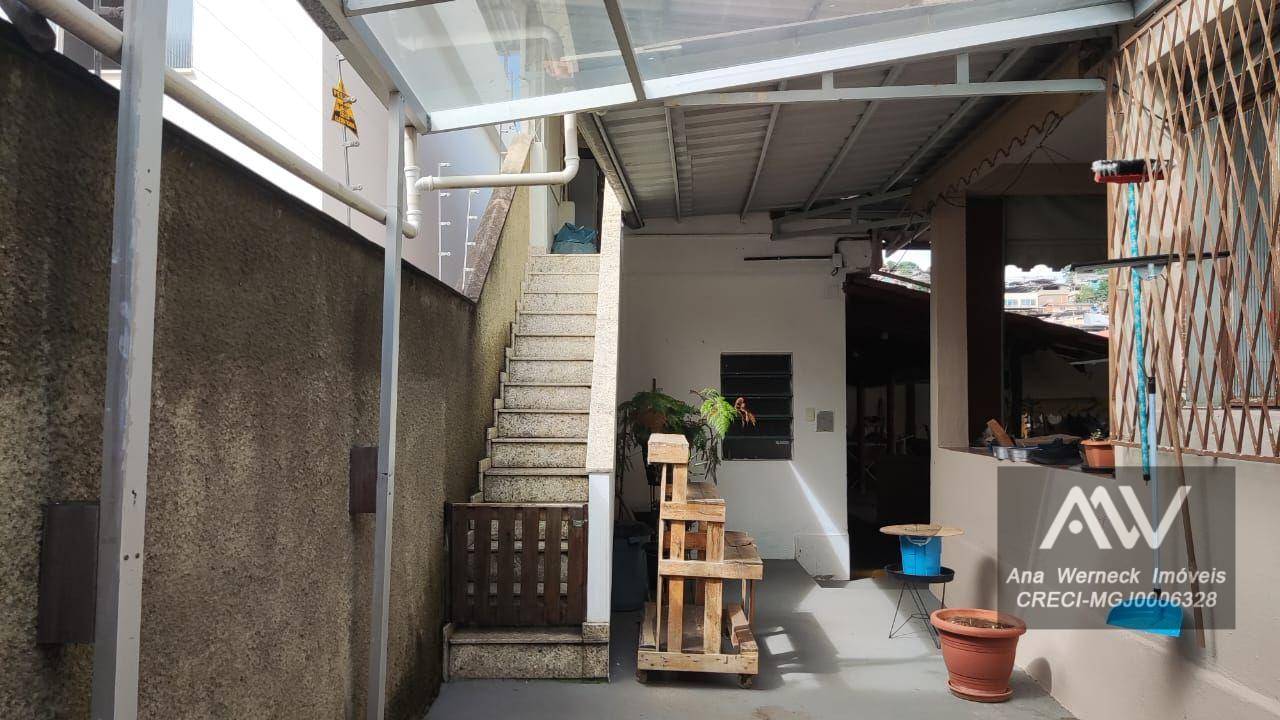Casa à venda com 5 quartos, 170m² - Foto 24