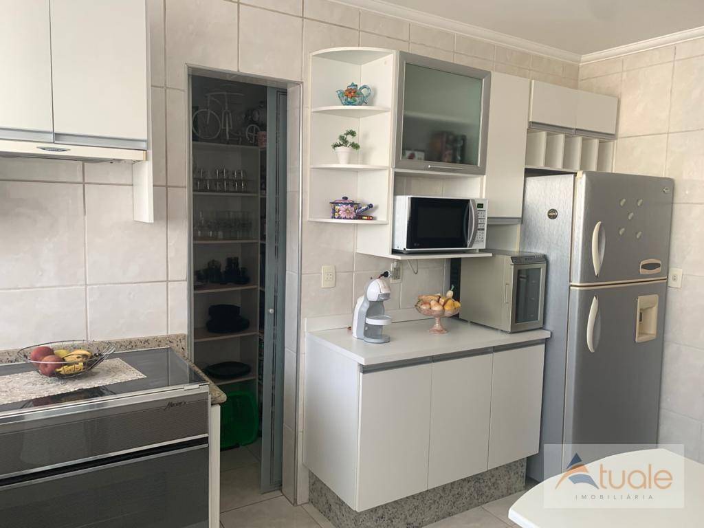 Apartamento à venda com 3 quartos, 150m² - Foto 7